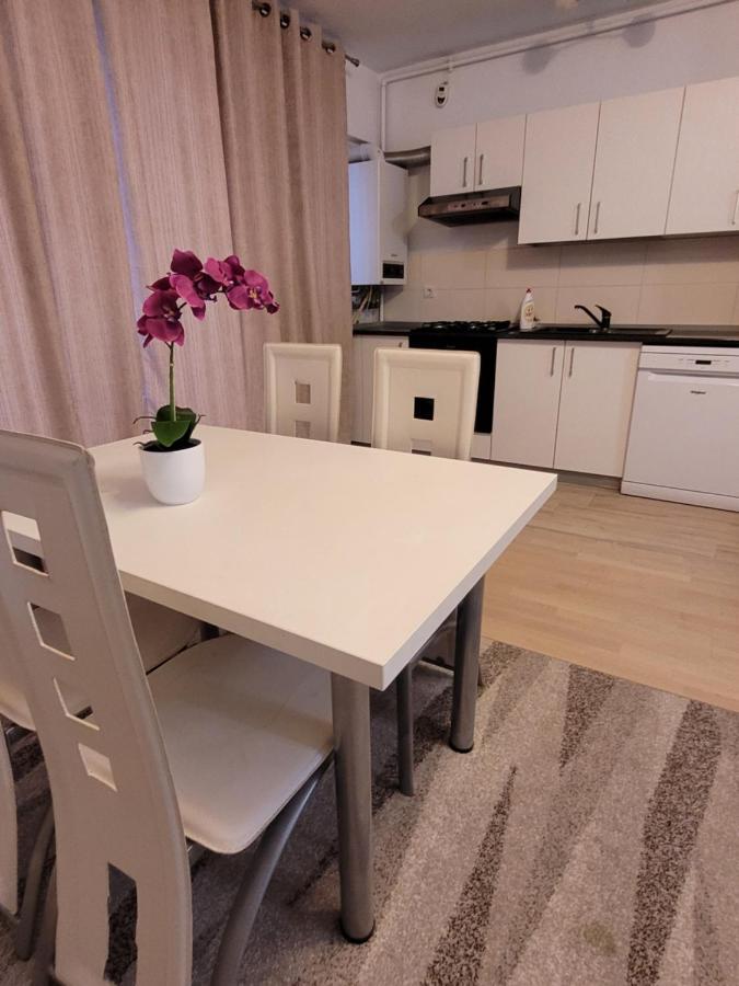 Cozy Park Residences 5 布加勒斯特 外观 照片